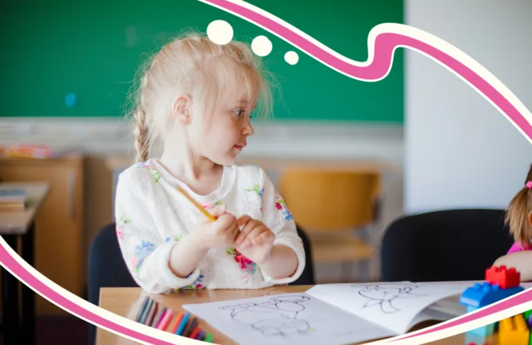 Батьки підтримують дитину під час підготовки до школи вдома